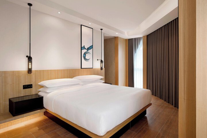 Room 12 of 36