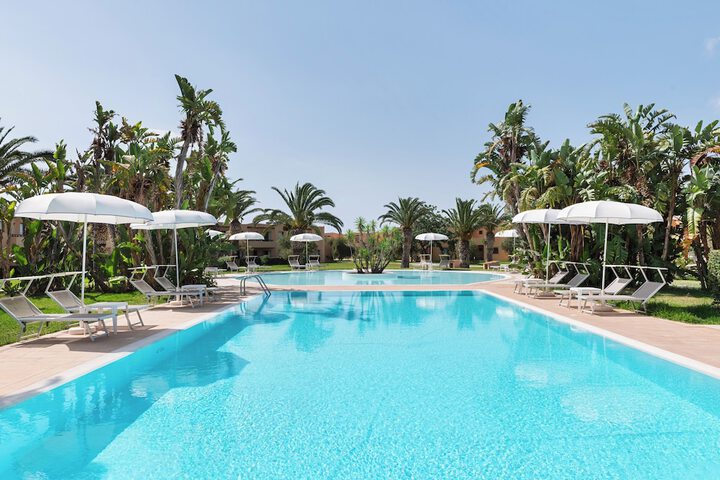 Pool Hotel