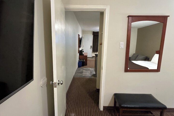 Room 12 of 51