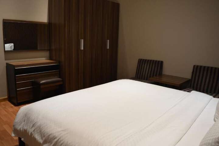 Room 8 of 24