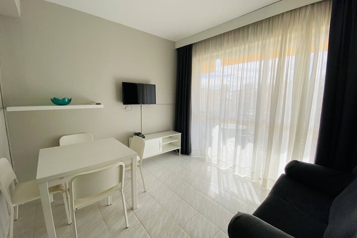 Room 7 of 23