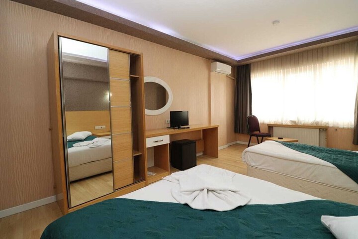 Room 36 of 85
