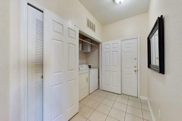 Room 3 of 25