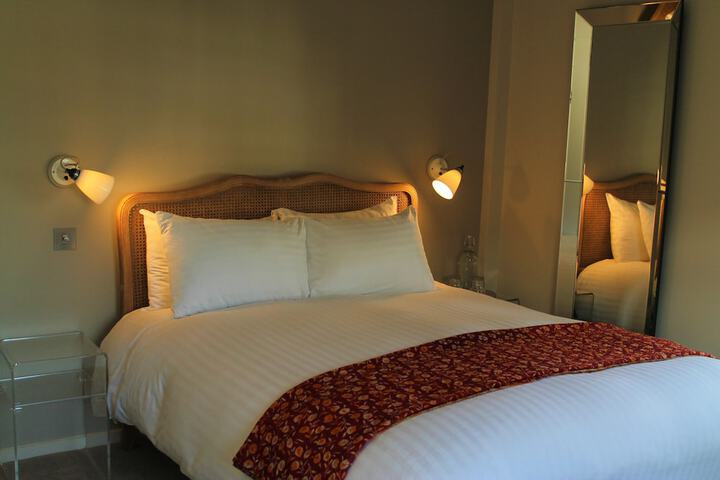 Room 17 of 41
