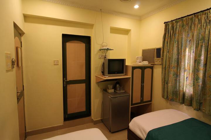 Room 7 of 24