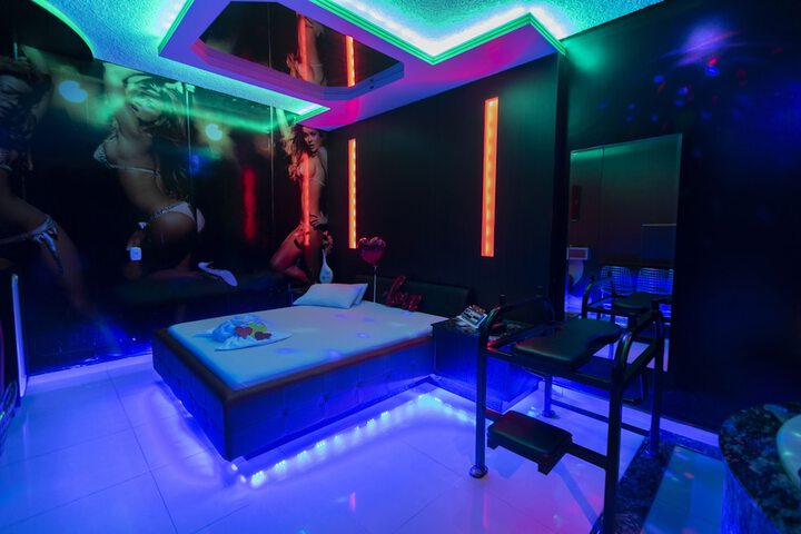 Room 21 of 114