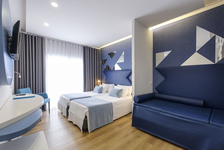 Room 12 of 41