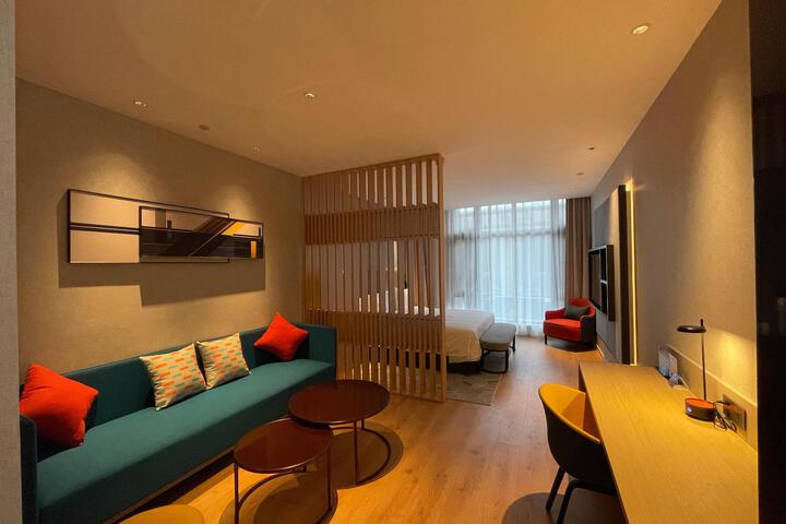 Room 40 of 50