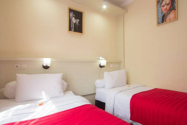 Room 8 of 43