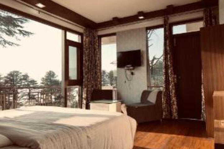 Room 2 of 6