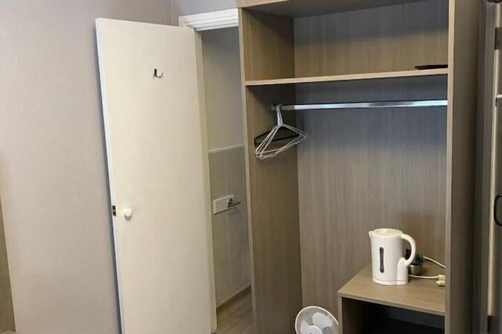 Room 2 of 27