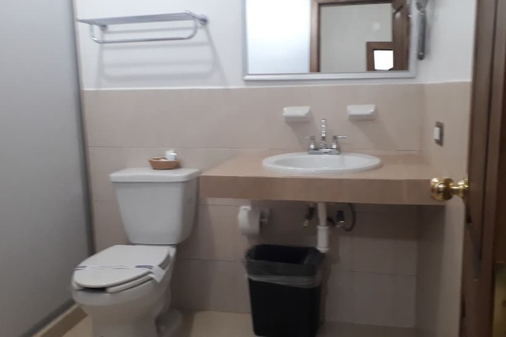 Room 16 of 142