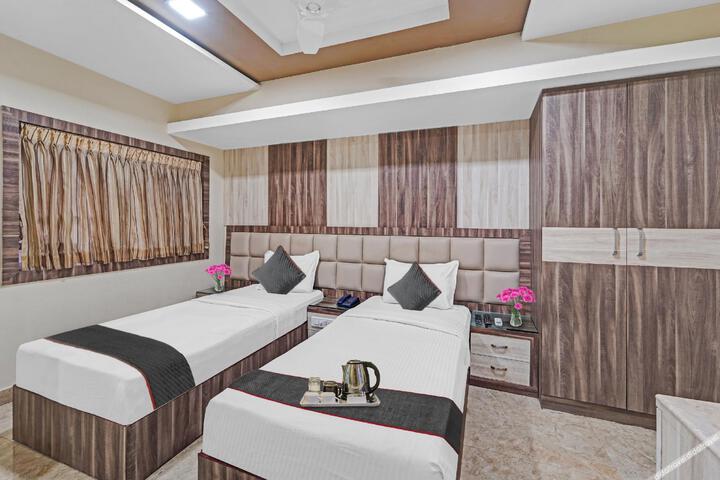 Capital O 16775 Subaithal Residency