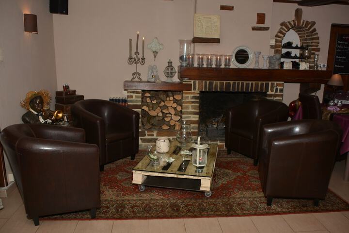 Lounge 59 of 62