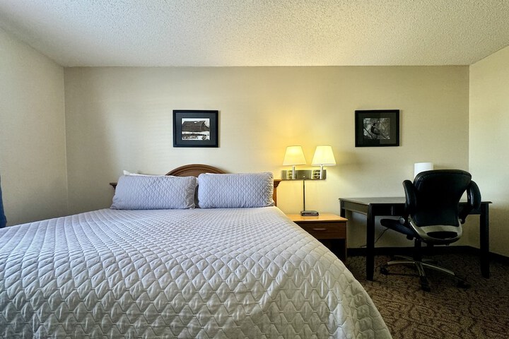 Room 9 of 29