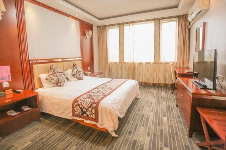 OYO Shanghai Air China Hotel