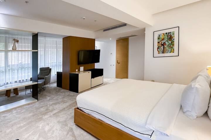 Room 48 of 150