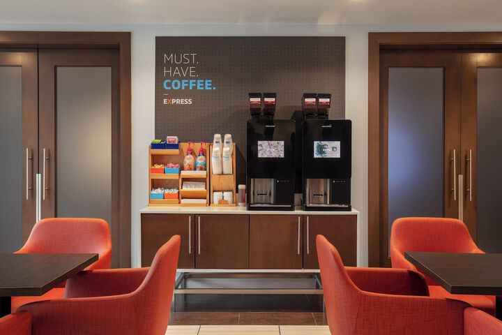 Breakfast/Coffee Service 84 of 110