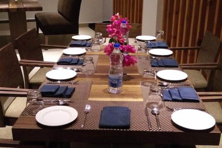 Dining 12 of 20