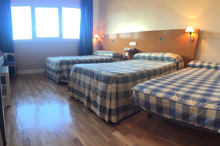 Room 15 of 40