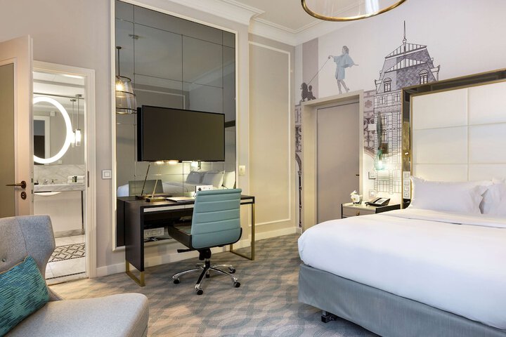 Room 12 of 85