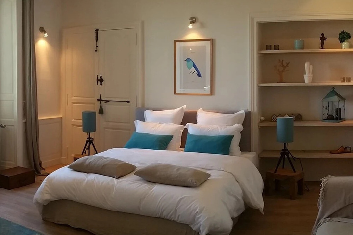 Room 4 of 14