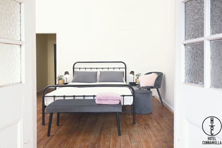 Room 2 of 27