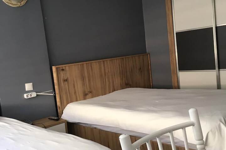 Room 19 of 33