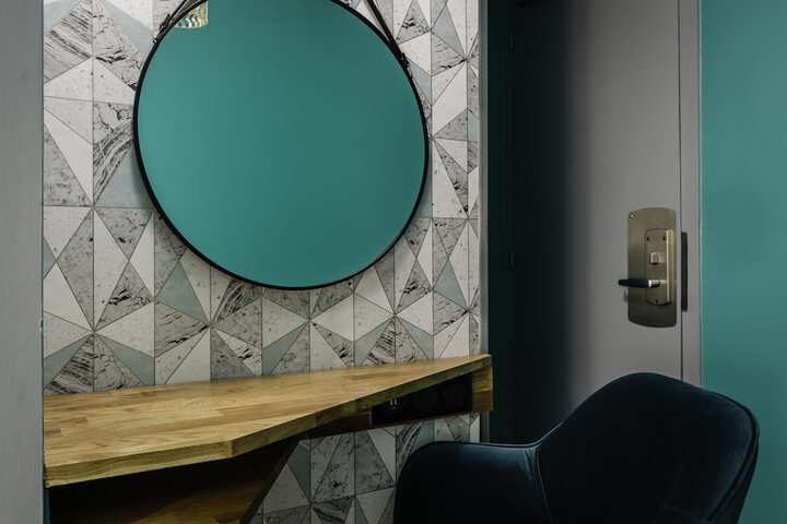 Room 14 of 33