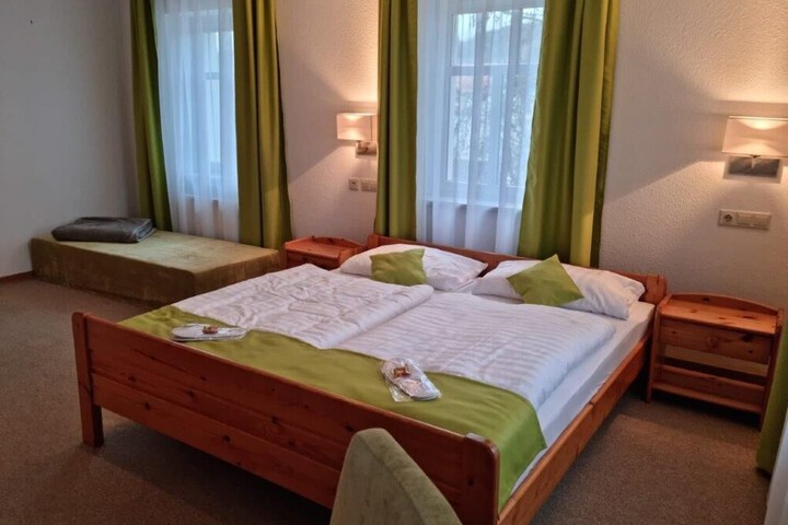 Room 45 of 50