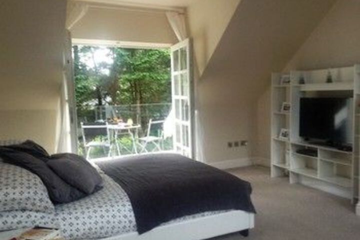 Room 11 of 15