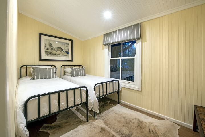 Room 18 of 38