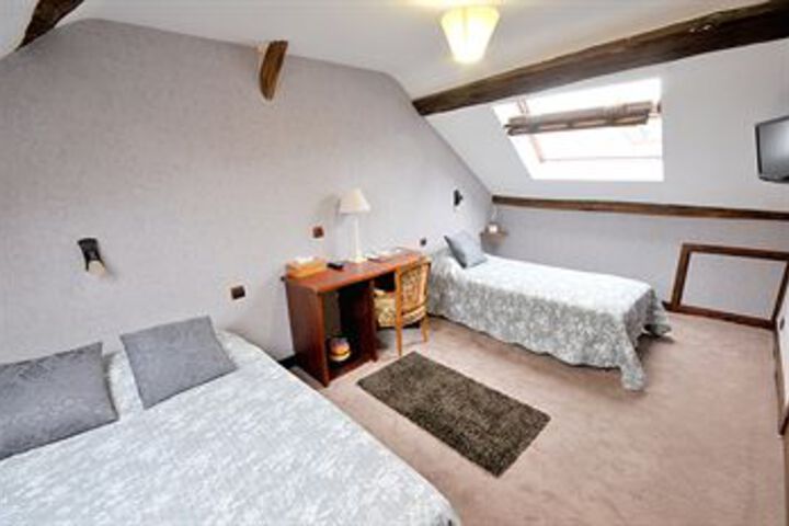 Room 10 of 20