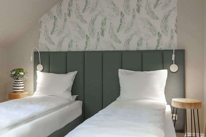 Room 12 of 74