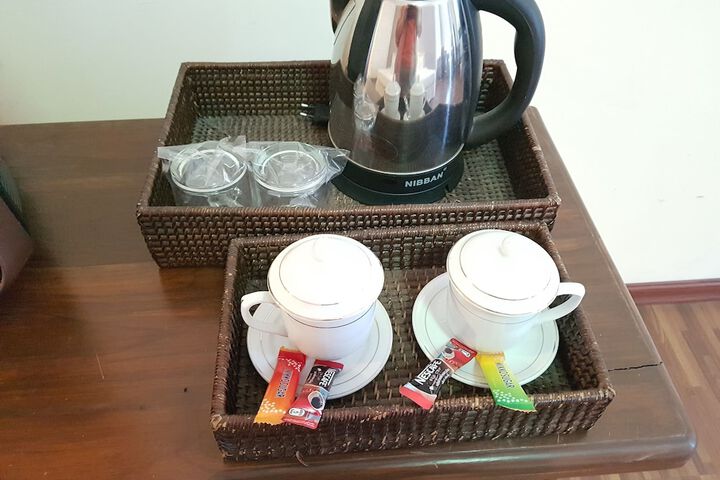 Breakfast/Coffee Service 17 of 40