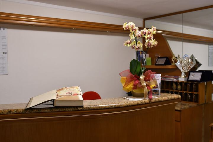 Concierge desk