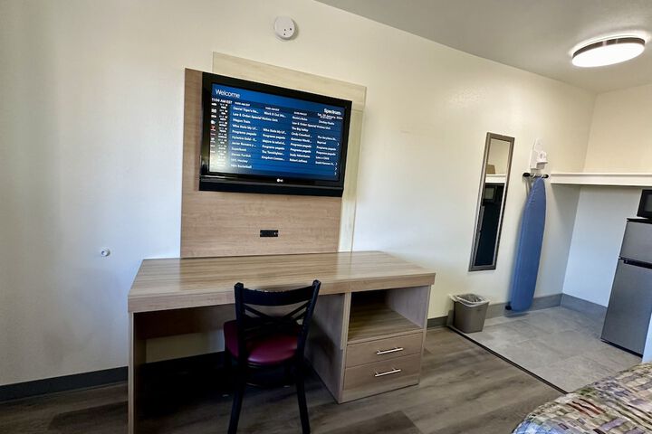 Standard Double Bed (4 of 9)