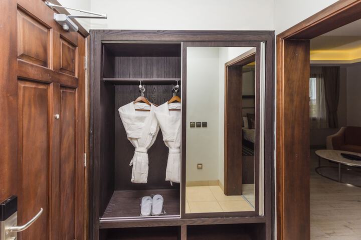 Room 14 of 86