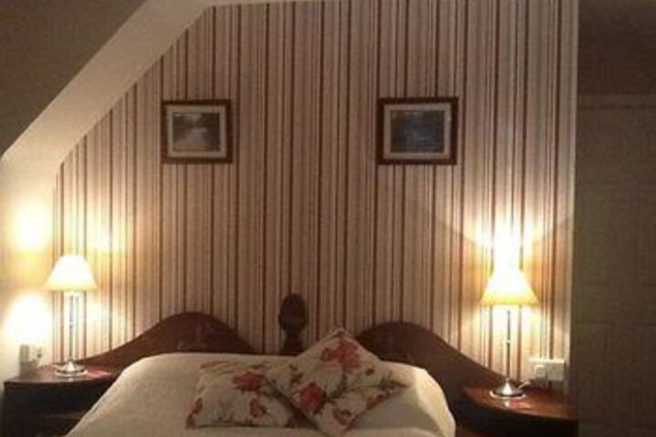 Room 10 of 20