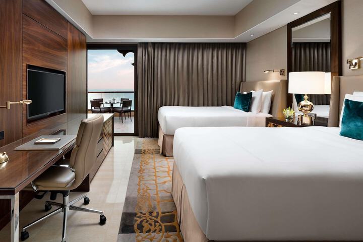 Room 16 of 135