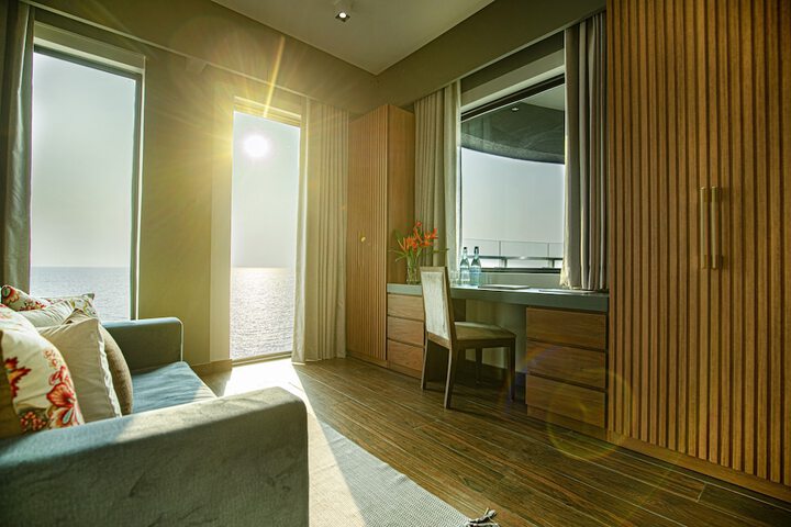 Room 35 of 148