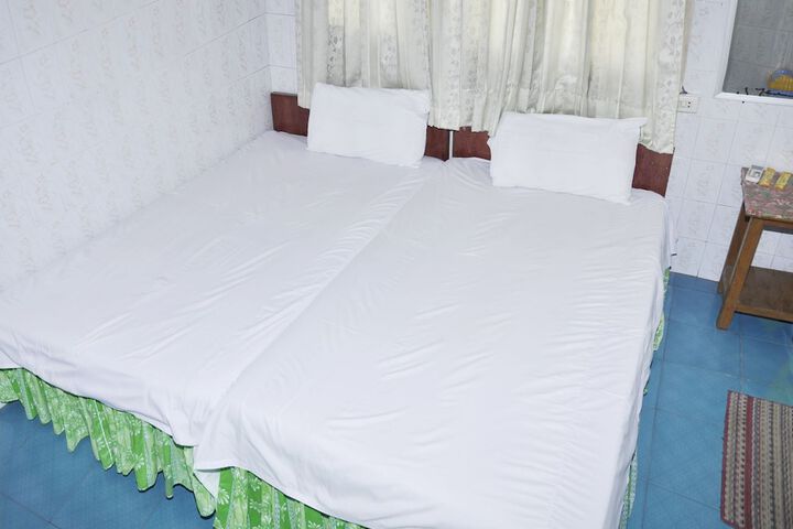 Room 13 of 51