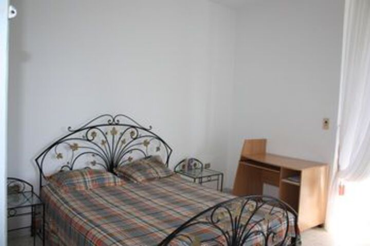 Room 9 of 19