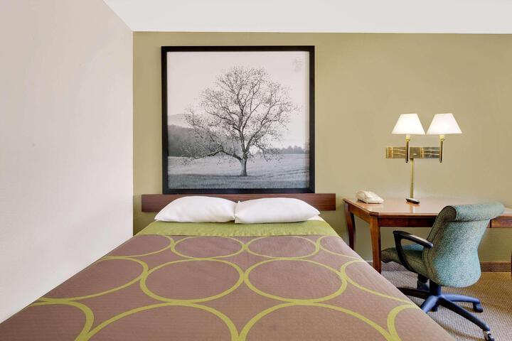 1 King Bed (1 of 10)