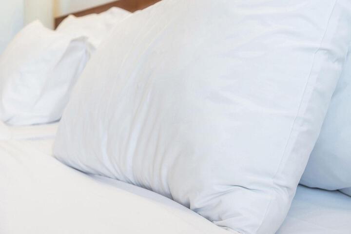 1 King Bed (1 of 6)