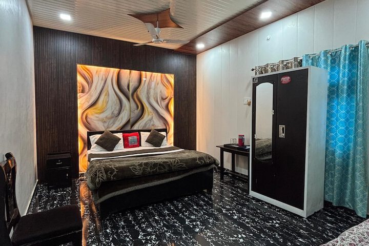 Room 3 of 25