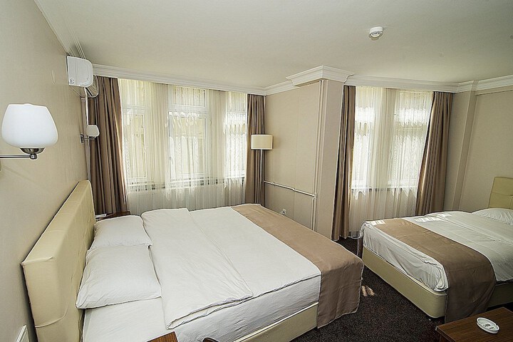 Room 6 of 36