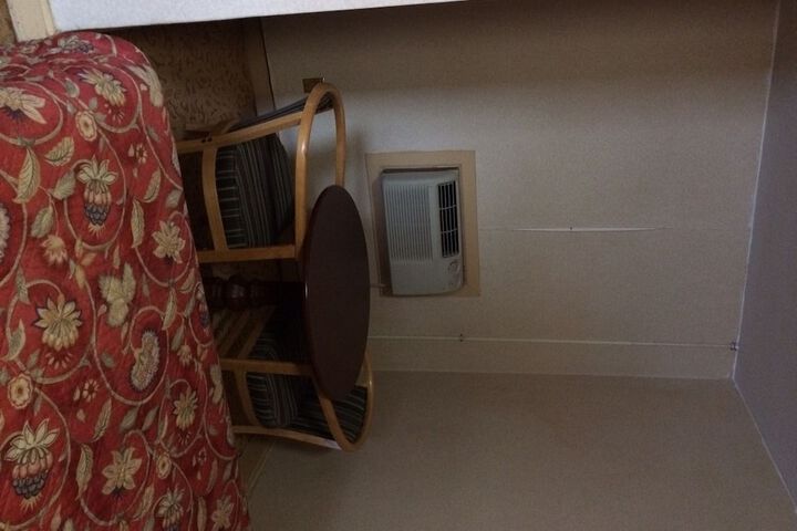 Room 10 of 20