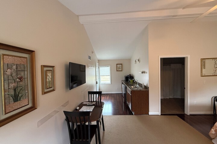 Room 15 of 26