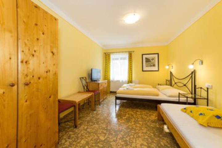 Room 40 of 75